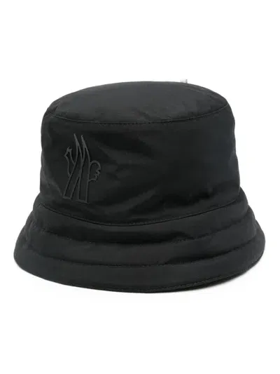 Moncler Rubberised-logo Bucket Hat In Black