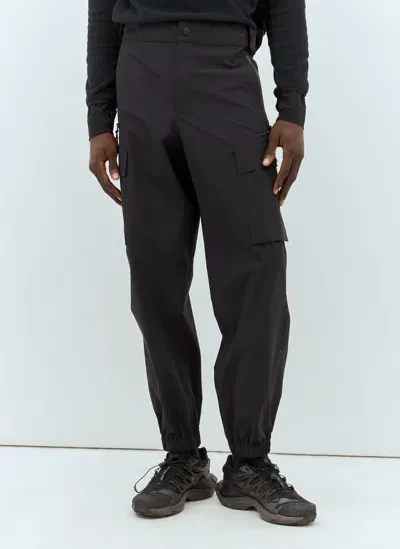 Moncler Technical Cargo Pants In Black