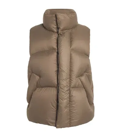 Mordecai Oversized Puffer Gilet In Brown