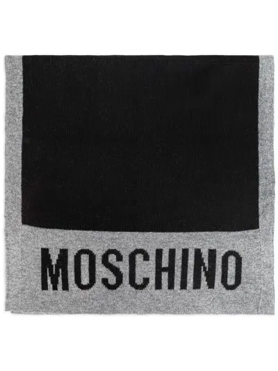 Moschino Intarsia-knit Logo Scarf In 黑色