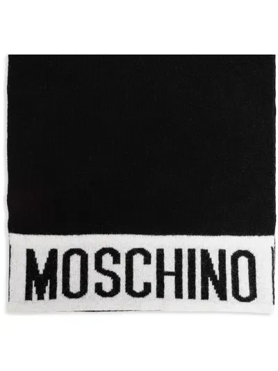 Moschino Intarsia Knit-logo Scarf In Black