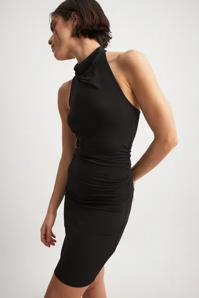 Na-kd Minikleid Mit Trichterausschnitt In Black