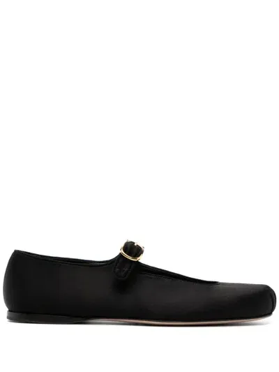 Neous Alchida Shoes In Black