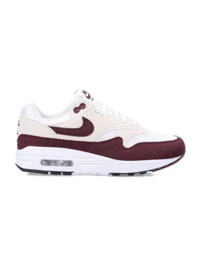 Nike White & Brown Air Max 1 Sneakers