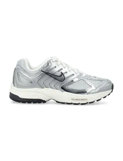 Nike Air Peg 2k5 Woman Sneaker In Chrome/photon Dust