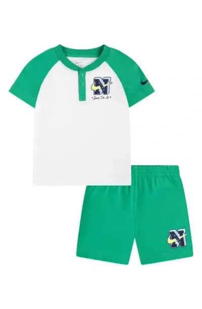 Nike Kids' Henley & Sweat Shorts Set In Stadium Green