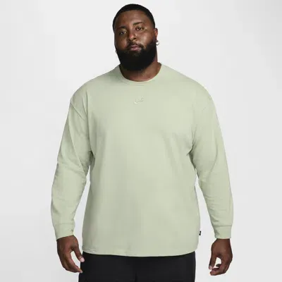 Nike Men's  Sportswear Premium Essentials Long-sleeve T-shirt In Green