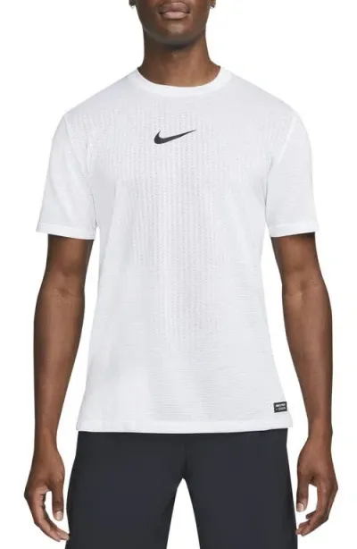 Nike Pro Dri-fit Performance T-shirt In White/black