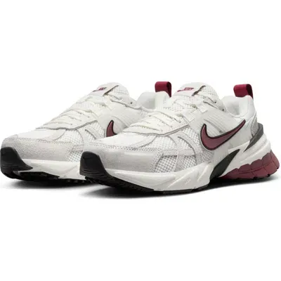 Nike V2k Run Se Sneaker In White/team Red/black