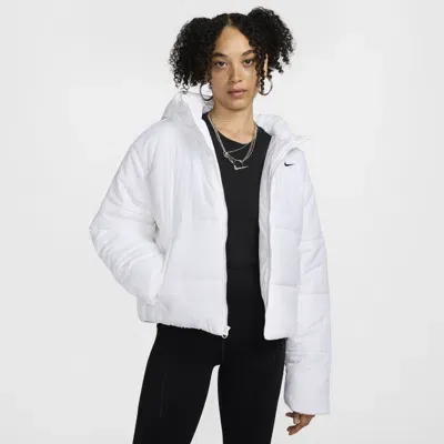 Nike Women's  Sportswear Classic Puffer Therma-fit Loose Hooded Jacket In White