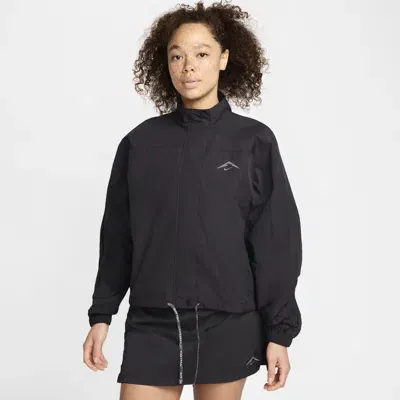 Nike Trail Repel Water Repellent Running Jacket In Black