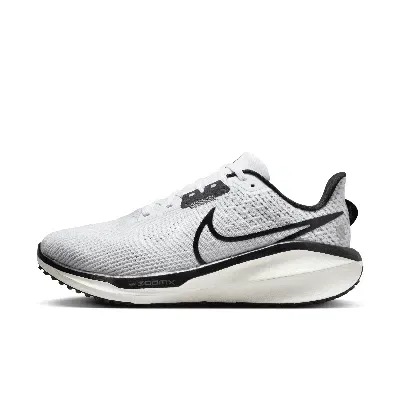 Nike Women's Vomero 17 Road Running Shoes (extra Wide) In White