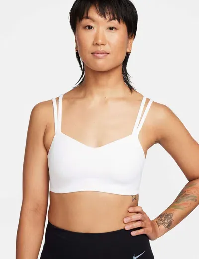 Nike Dri-fit Alate Trace Sports Bra In White/pcg3c