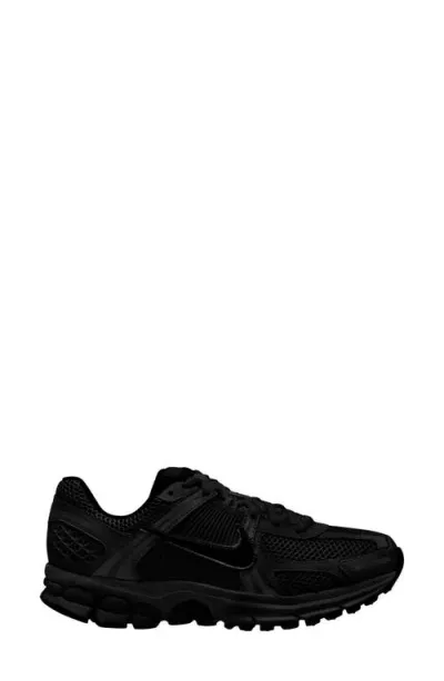 Nike Zoom Vomero 5 Sneaker In Black