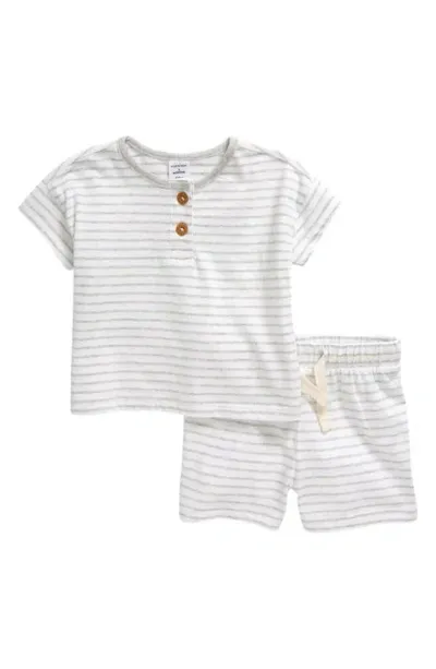 Nordstrom Babies'  Stripe Cotton Henley T-shirt & Shorts Set In White And Light Grey Stripe