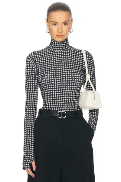 Norma Kamali Slim Fit Longsleeve Turtleneck Top In Large Houndstooth