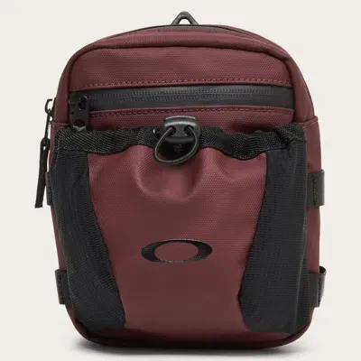 Oakley Rover Crossbody In Grenache