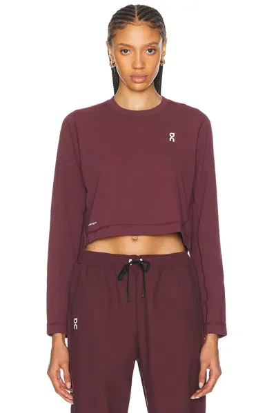 On Active Lg-t Crop Top In Mulberry