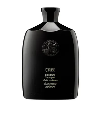 Oribe Signature Shampoo In White