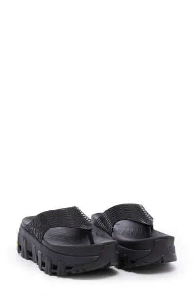 P448 Bondi Platform Flip Flop In Tux Black