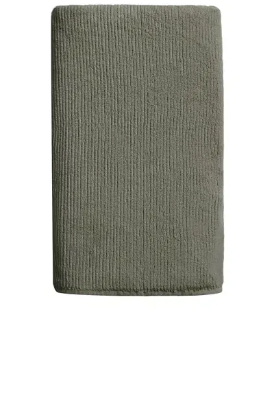 Parachute Soft Rib Bath Towel In Gray