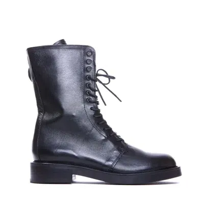 Pawelk's Boots In Black