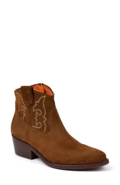 Penelope Chilvers Cassidy Western Boot In Peat