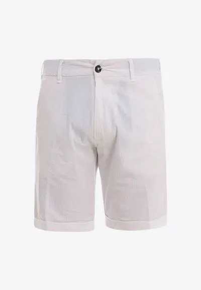 Perfection Gdm Bermuda Shorts In White