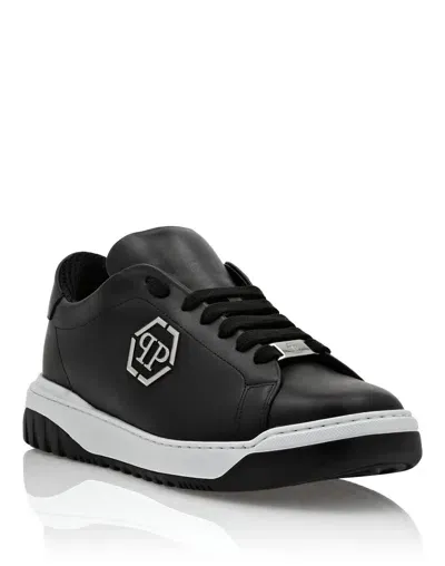 Philipp Plein Leather Lo-top Sneakers Skull & Bones In Black