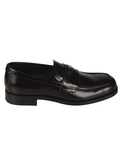 Prada Spazzolato Logo Leather Loafers In Nero