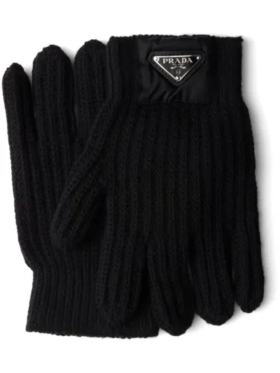 Prada Triangle Logo Patch Gloves In 黑色