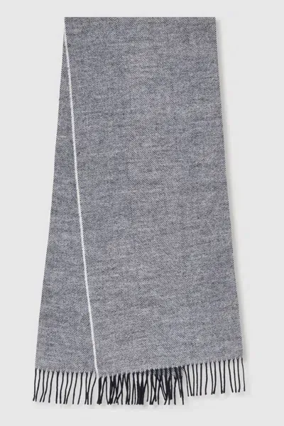 Reiss Navy/white Wool-blend Herringbone Scarf In Gray