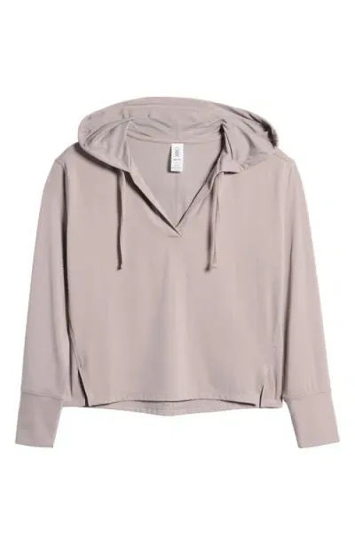 Rhone Serene Stretch Nylon Hoodie In Taupe Mist