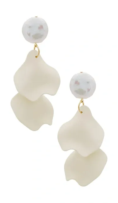 Shashi Lilian Earring In White