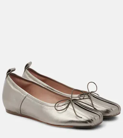 Simone Rocha Classic Pleated Leather Ballet Flats In Silver