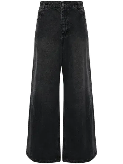 Songzio Dart Jeans In Black