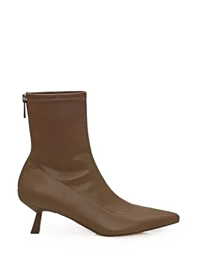 Steve Madden Selection Boot In Beige