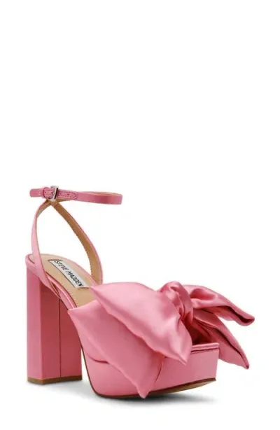 Steve Madden Lively Platform Sandal In Pink Satin