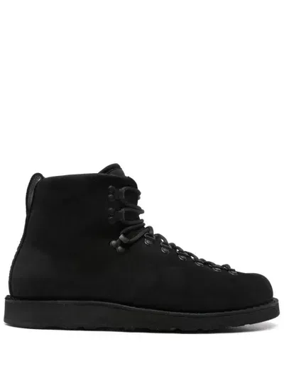 Stone Island Boots In Black