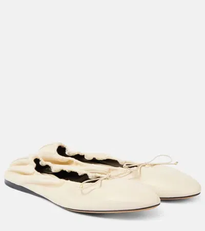 The Row 10mm Hereditas Leather Ballerina Flats In Toile