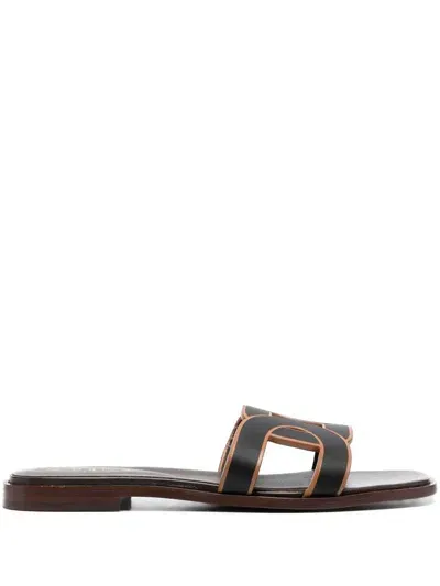 Tod's Leather Sandals In Black