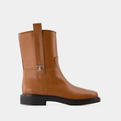 Tod's Gomma 20l Boots In Brown