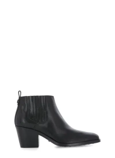 Tod's Leather Boots In Black