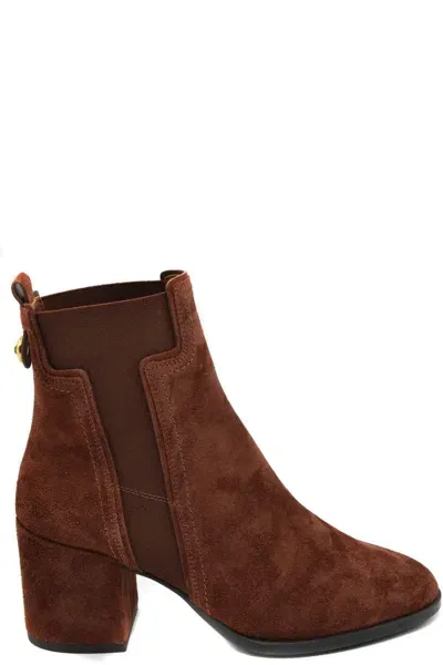 Tod's Booties In Brown