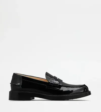 Tod's Patent Mocassino Penny Loafers In Black