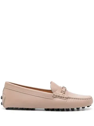 Tod's Chic Beige Leather Loafers With Chain Detail