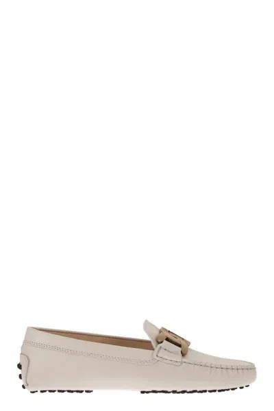 Tod's Women's Moccasin With Metal Chain Loafer In Ivory