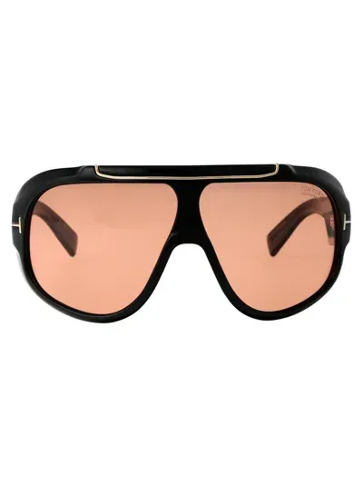 Tom Ford Eyewear Photochormatic Rellen Shield Frame Sunglasses In Black