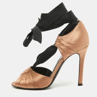 Pre-owned Tom Ford Gold Satin D'orsay Pumps Size 37