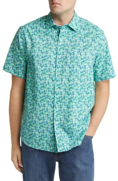 Tommy Bahama Nova Wave Jetty Geo Seersucker Short Sleeve Button-up Shirt In Emerald Grass